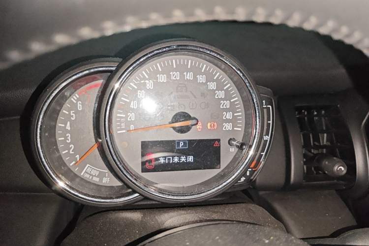 Used MINI 2018 1.5T ONE Five-Door Edition Instrument Cluster
