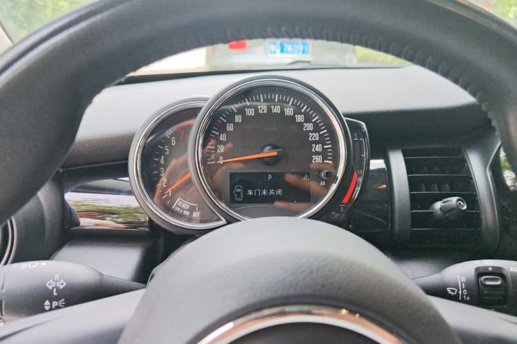 Used MINI 2018 1.5T ONE PLUS Five-Door Edition Instrument Cluster