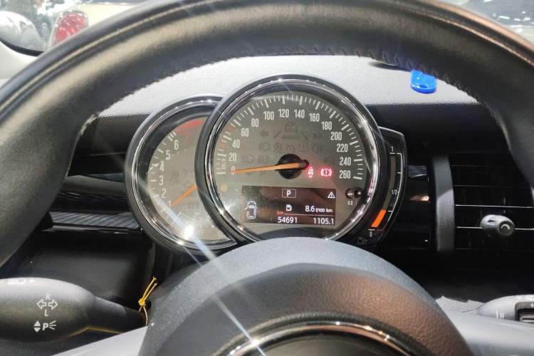 Used MINI 2018 1.5T COOPER Classic Edition Five-Door Version Instrument Cluster