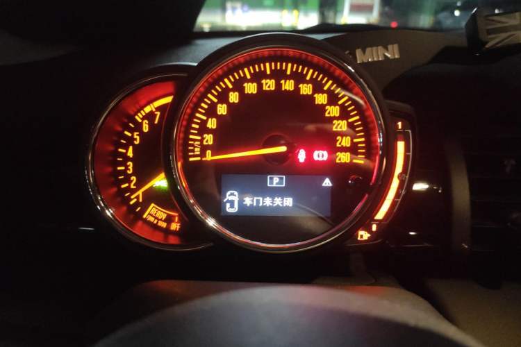 Used MINI 2018 1.5T COOPER Classic Edition Five-Door Version Instrument Cluster