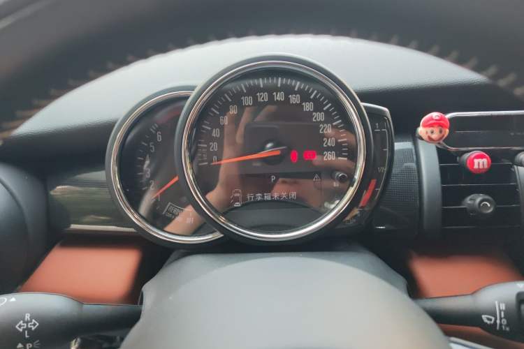 Used MINI 2018 1.5T COOPER Artist Five-Door Edition Instrument Cluster