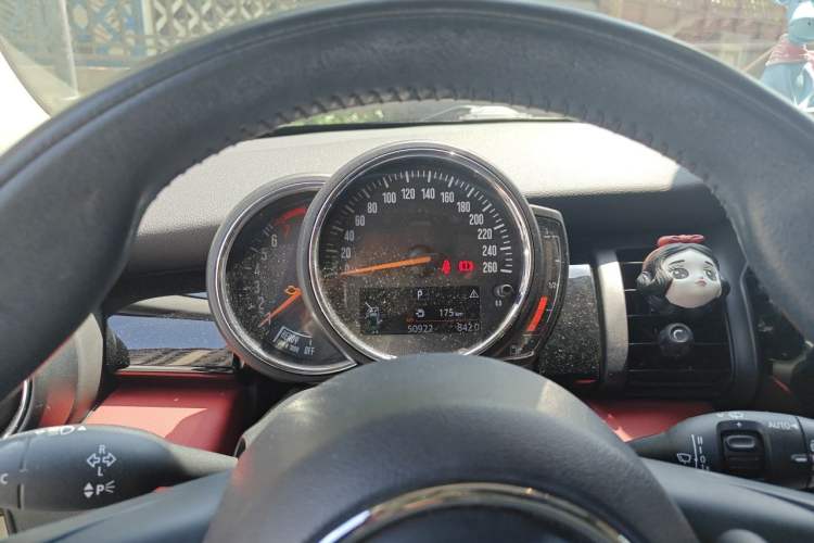 Used MINI 2018 1.5T ONE PLUS Five-Door Edition Instrument Cluster