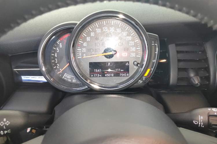 Used MINI 2018 1.5T COOPER Classic Edition Instrument Cluster