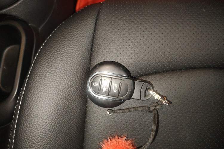 Used MINI 2018 1.5T ONE PLUS Interior 1