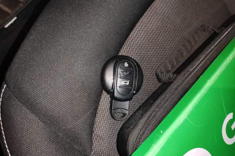 Used MINI 2018 1.5T ONE PLUS Interior 1