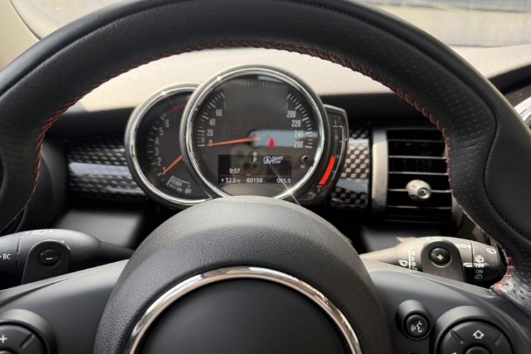 Used MINI 2018 2.0T COOPER S Classic Edition Interior 10