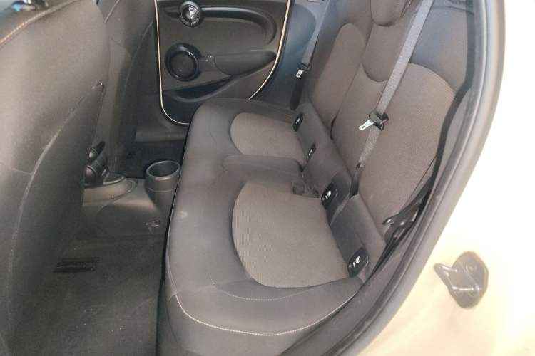 Used MINI 2018 1.5T ONE Five-Door Edition Interior 4