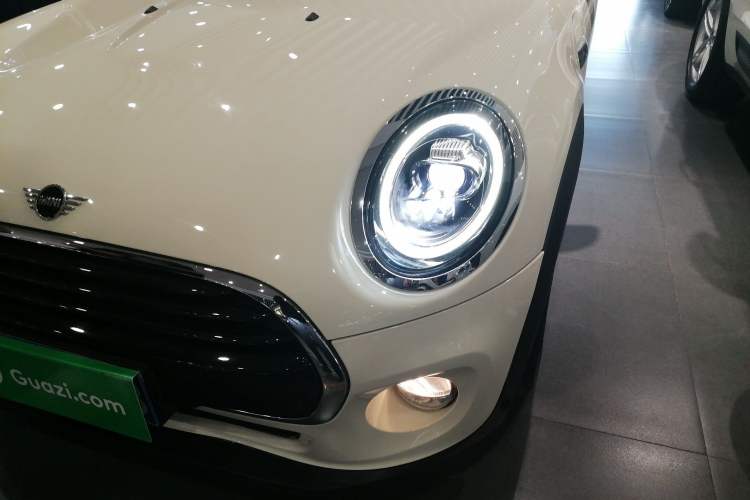 Used MINI 2018 1.5T COOPER Classic Edition Five-Door Version Left Front Headlight