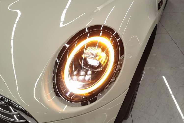 Used MINI 2018 1.5T COOPER Artist Five-Door Edition Left Front Headlight
