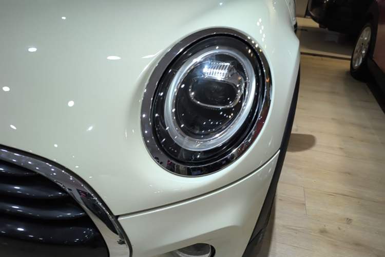 Used MINI 2018 1.5T COOPER Classic Edition Left Front Headlight