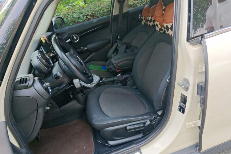 Used MINI 2018 1.5T ONE PLUS Five-Door Edition Left Front Seat