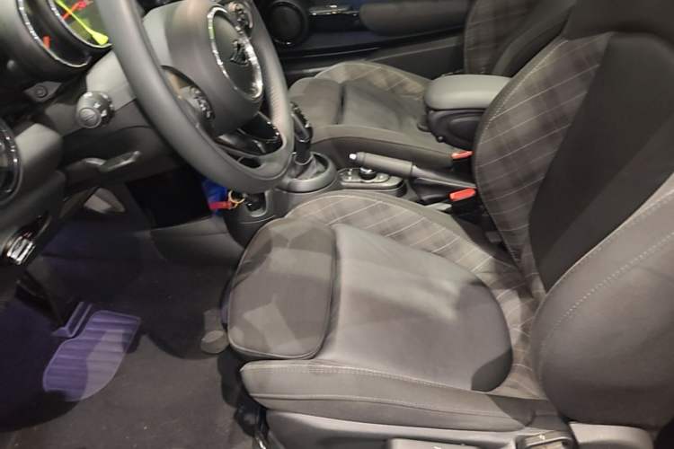 Used MINI 2018 1.5T COOPER Classic Edition Left Front Seat