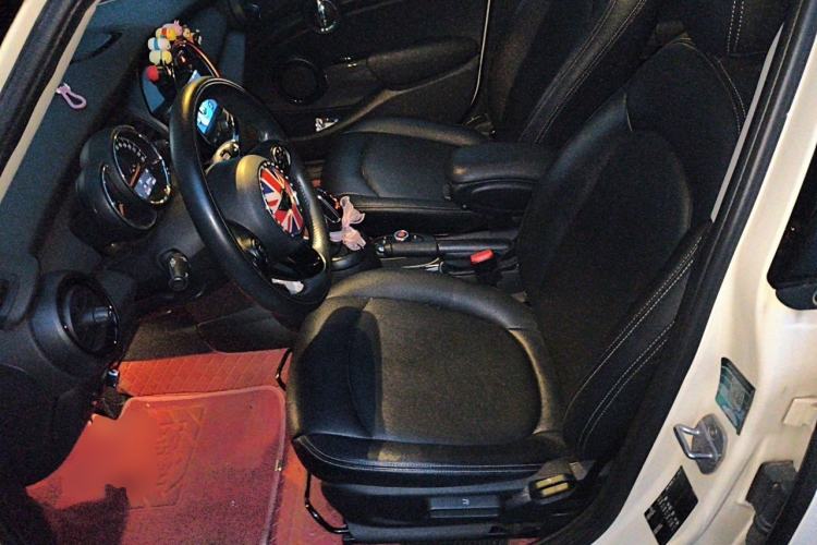 Used MINI 2018 1.5T ONE Five-Door Edition Left Front Seat
