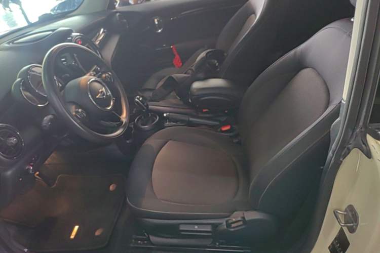 Used MINI 2018 1.5T ONE PLUS Left Front Seat