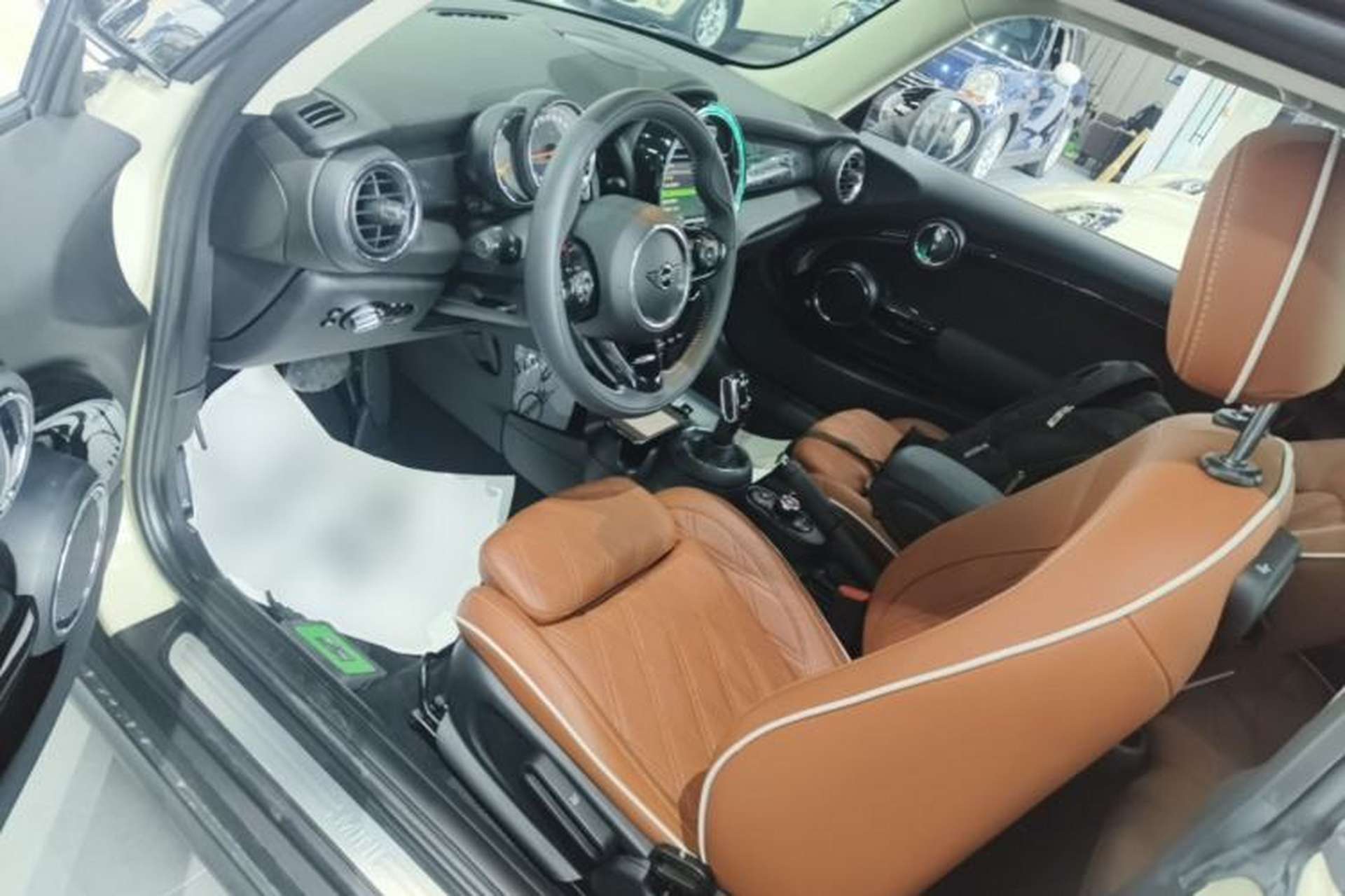 Used MINI 2018 1.5T COOPER Artist Left Front Seat