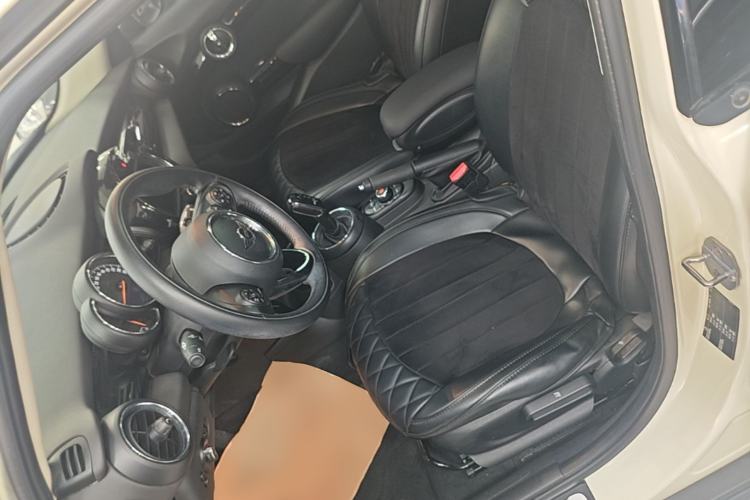 Used MINI 2018 1.5T ONE PLUS Five-Door Edition Left Front Seat