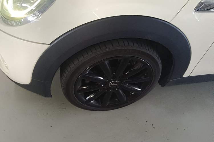 Used MINI 2018 2.0T COOPER S Classic Edition Left Front Wheel Hub