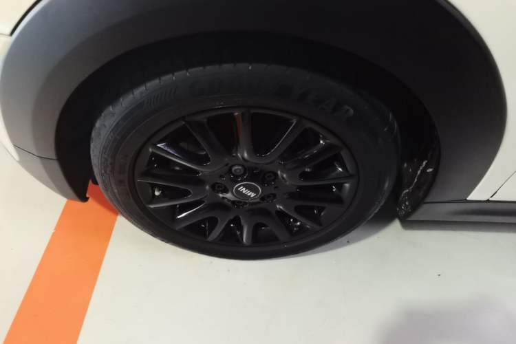 Used MINI 2018 1.5T ONE PLUS Left Front Wheel Hub