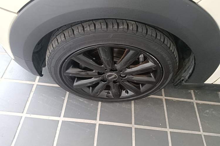 Used MINI 2018 1.5T COOPER Artist Left Front Wheel Hub
