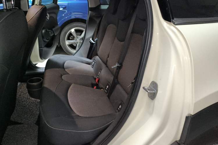 Used MINI 2018 1.5T ONE Five-Door Edition Left Rear Seat