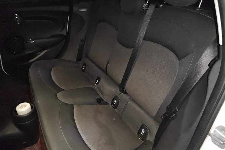 Used MINI 2018 1.5T ONE Five-Door Edition Left Rear Seat