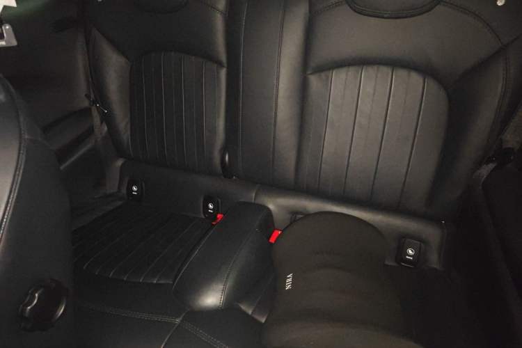 Used MINI 2018 2.0T COOPER S Artist Left Rear Seat