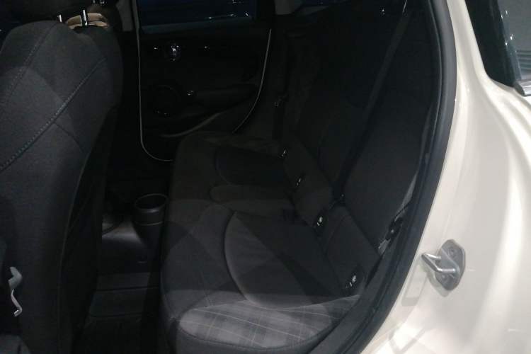 Used MINI 2018 1.5T COOPER Classic Edition Five-Door Version Left Rear Seat