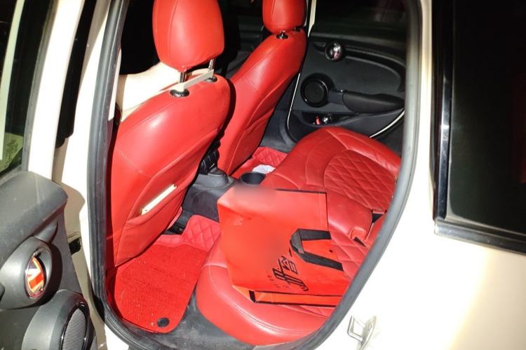 Used MINI 2018 1.5T ONE Five-Door Edition Left Rear Seat