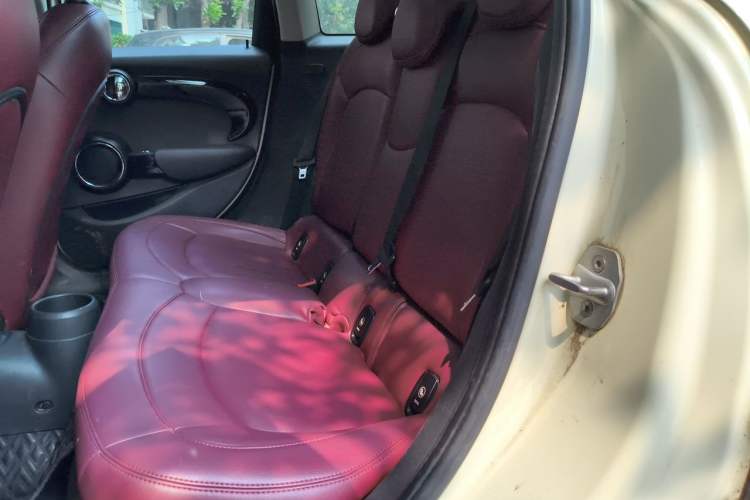 Used MINI 2018 1.5T ONE PLUS Five-Door Edition Left Rear Seat