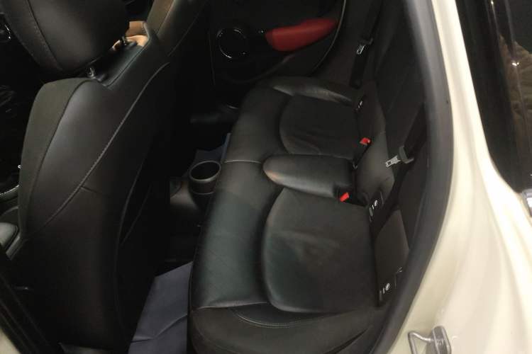 Used MINI 2018 1.5T COOPER Artist Five-Door Edition Left Rear Seat