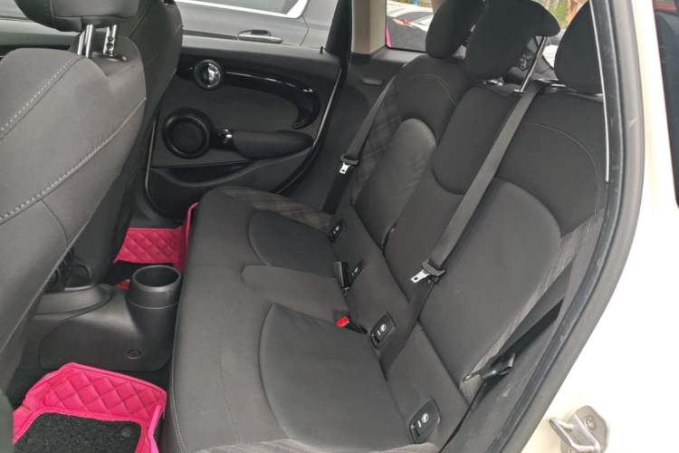 Used MINI 2018 1.5T COOPER Classic Edition Five-Door Version Left Rear Seat
