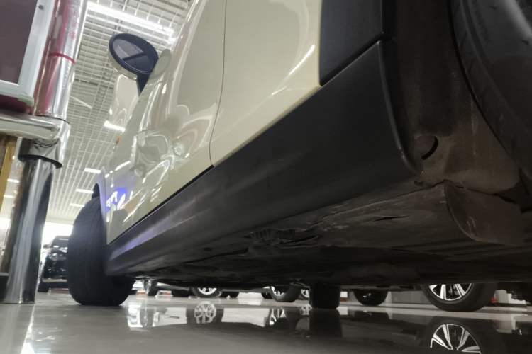 Used MINI 2018 1.5T ONE PLUS Left Side Sill