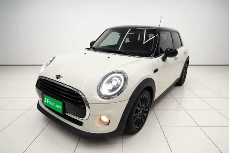 Gebrauchter MINI 2018 1.5T COOPER Classic Edition Five-Door Version Guazi used car, China used car export, Used car for sale, Used cars, Cheapest cars for sale