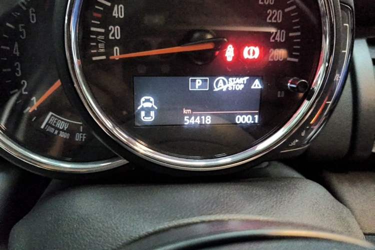 Used MINI 2018 1.5T ONE Five-Door Edition Odometer Close Up