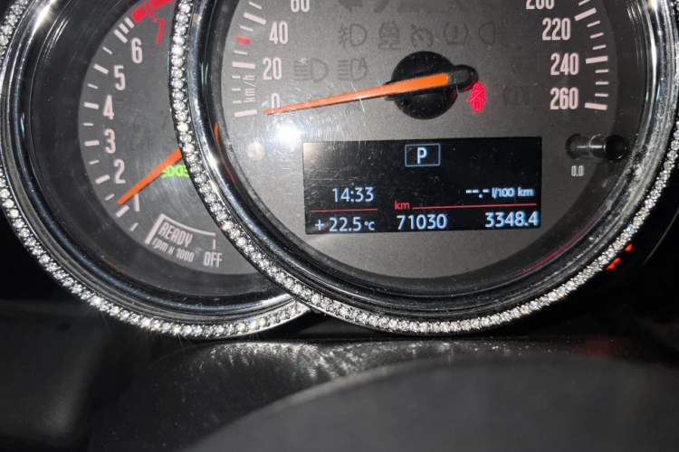 Used MINI 2018 1.5T COOPER Classic Edition Odometer Close Up