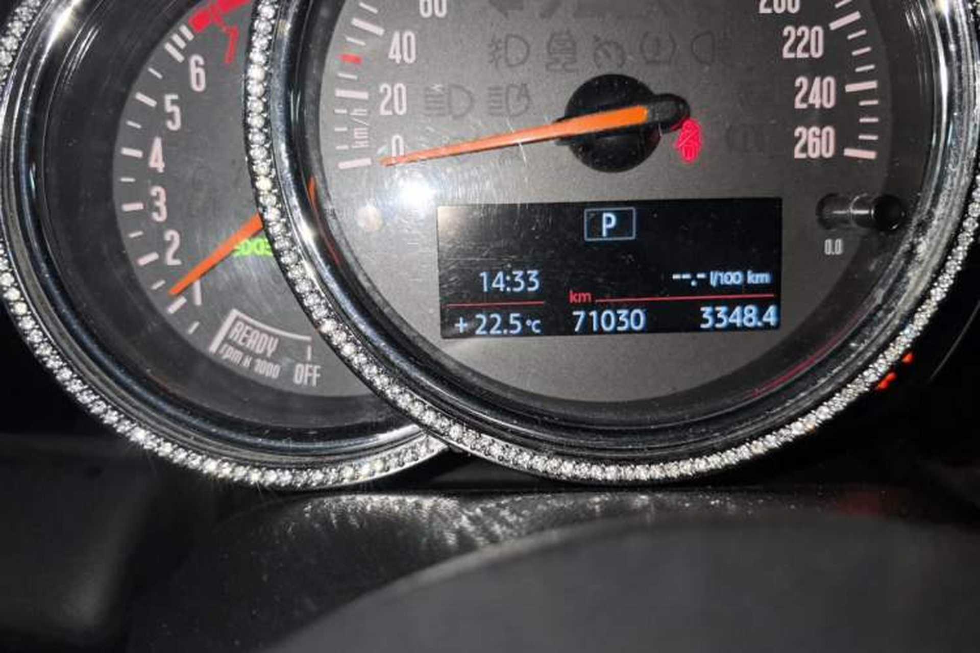 Used MINI 2018 1.5T COOPER Classic Edition Odometer Close Up