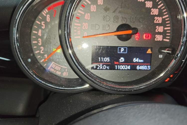 Used MINI 2018 1.5T COOPER Classic Edition Odometer Close Up