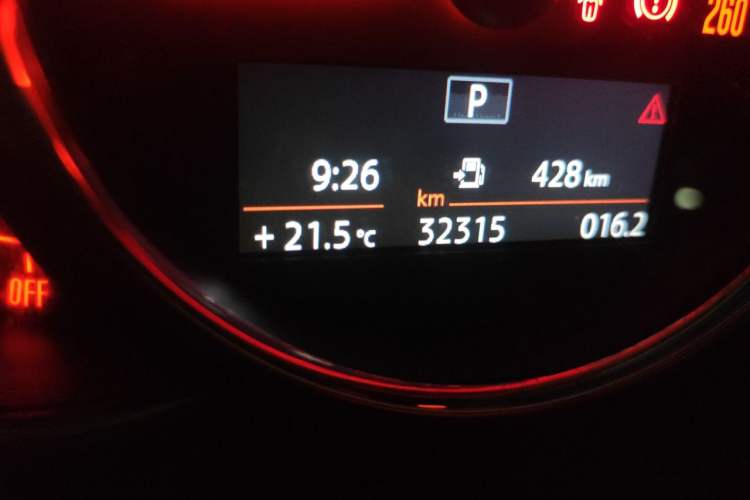 Used MINI 2018 1.5T COOPER Classic Edition Five-Door Version Odometer Close Up