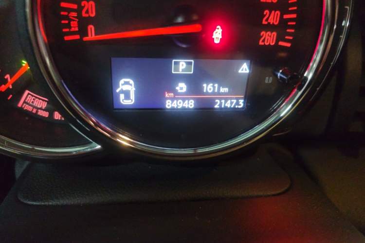 Used MINI 2018 1.5T COOPER Classic Edition Odometer Close Up