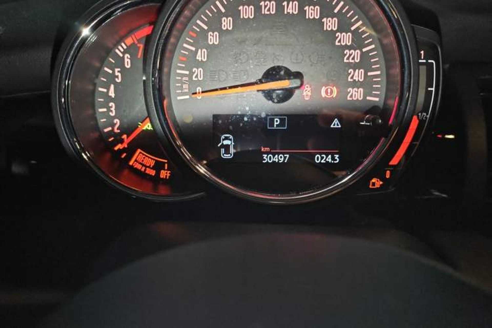 Used MINI 2018 1.5T ONE PLUS Five-Door Edition Odometer Close Up