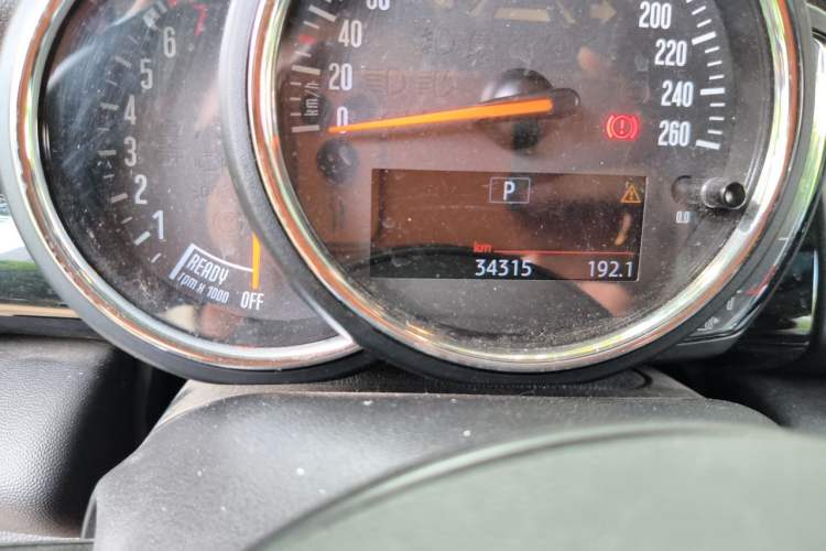 Used MINI 2018 1.5T ONE PLUS Five-Door Edition Odometer Close Up