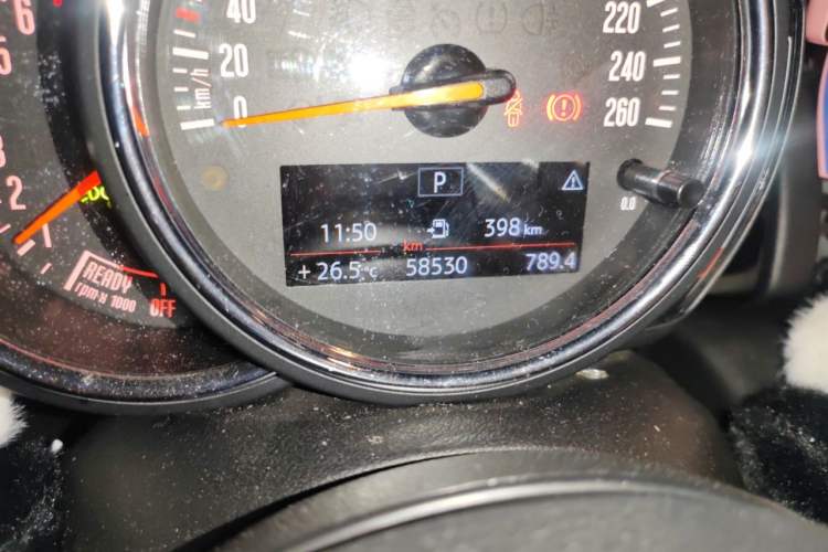 Used MINI 2018 1.5T COOPER Classic Edition Odometer Close Up
