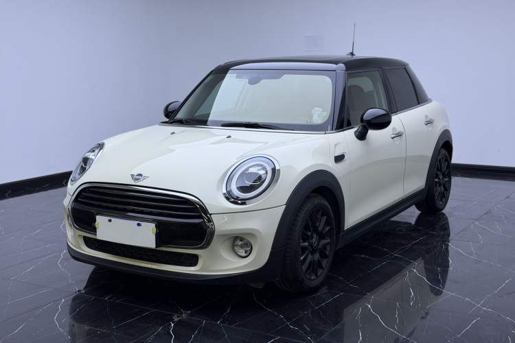 Used MINI 2018 1.5T COOPER Classic Edition Five-Door Version Guazi used car, China used car export, Used car for sale, Used MINI cars, Cheapest cars for sale