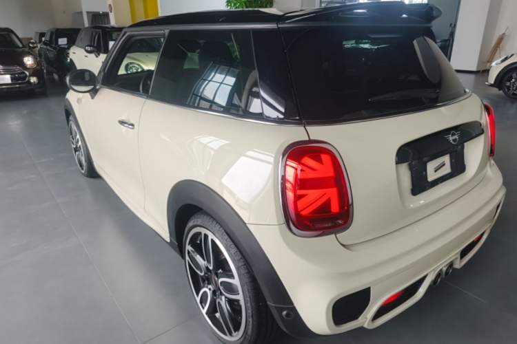 Used MINI 2018 2.0T COOPER S Racing Driver Rear Left 45 Deg