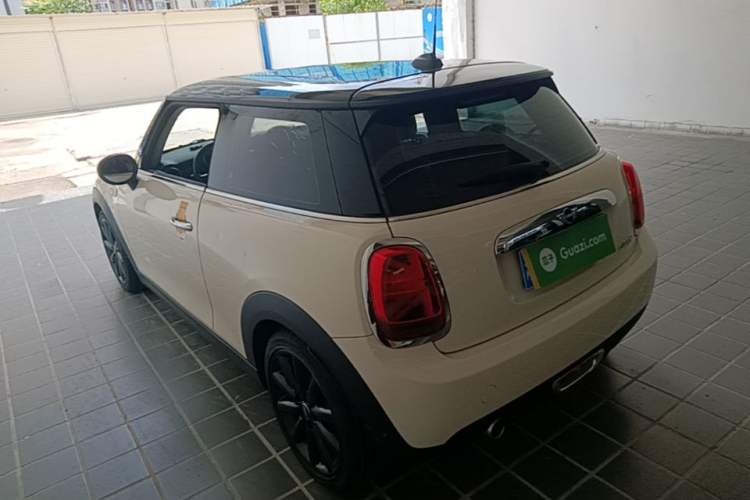 Used MINI 2018 1.5T COOPER Artist Rear Left 45 Deg