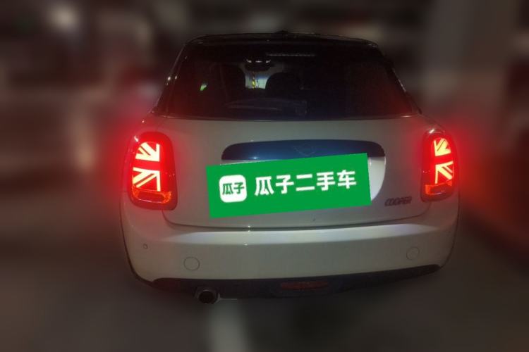Used MINI 2018 1.5T COOPER Classic Edition Five-Door Version Rear
