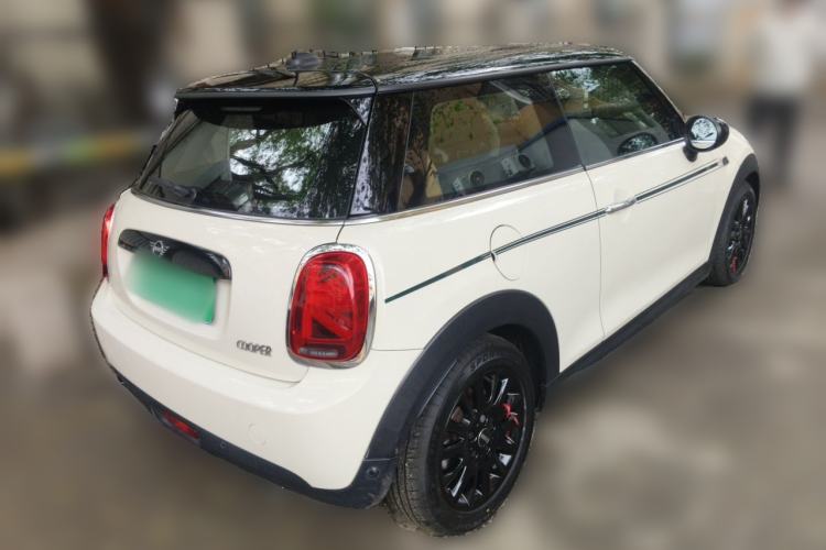 Used MINI 2018 1.5T COOPER Classic Edition Rear Right 45 Deg