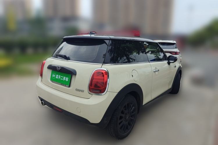 Used MINI 2018 1.5T COOPER Classic Edition Rear Right 45 Deg