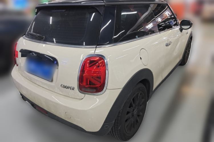 Used MINI 2018 1.5T COOPER Classic Edition Rear Right 45 Deg