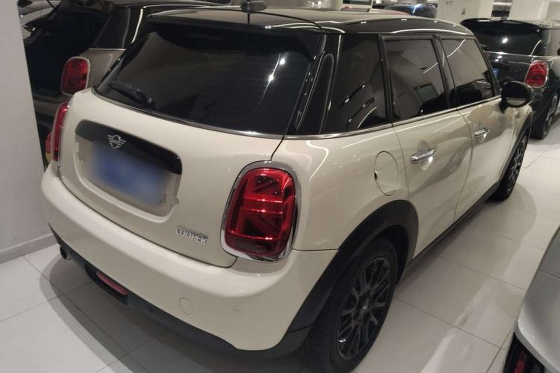 Used MINI 2018 1.5T COOPER Classic Edition Five-Door Version Rear Right 45 Deg